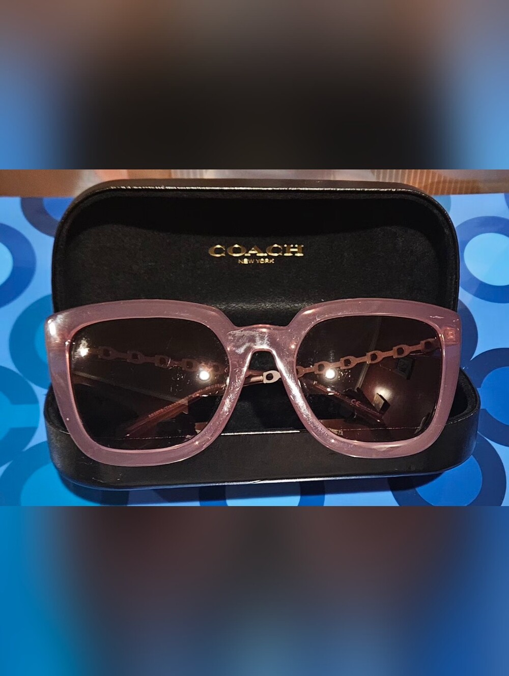 Coach Signature Chain Large Square Sunglasses With Case